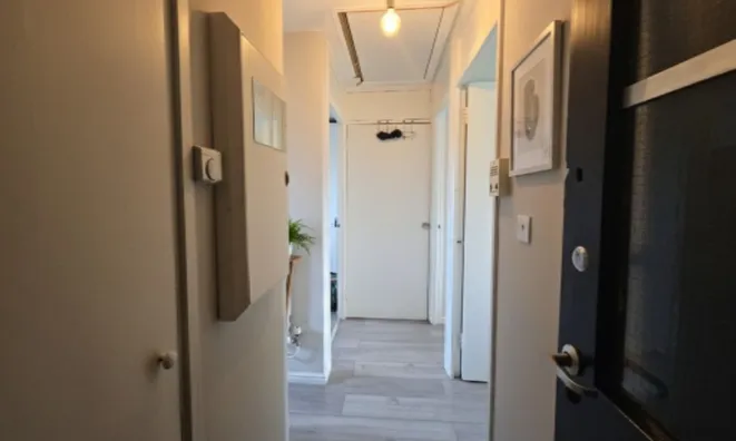 Недвижимость St. Ervans Road: 2