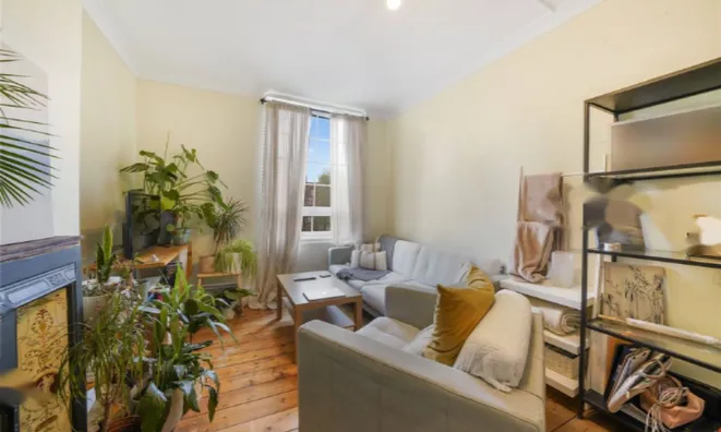 Недвижимость Tabard Street: 12