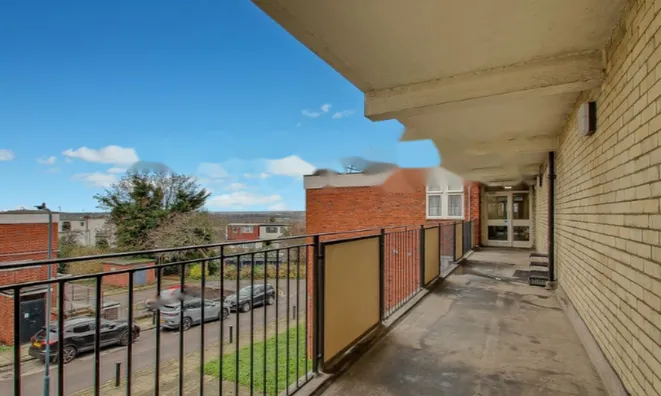 Недвижимость Ainsworth Close: 3