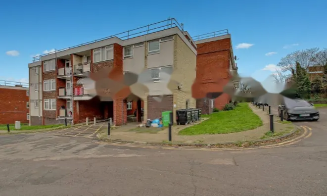 Недвижимость Ainsworth Close: 4