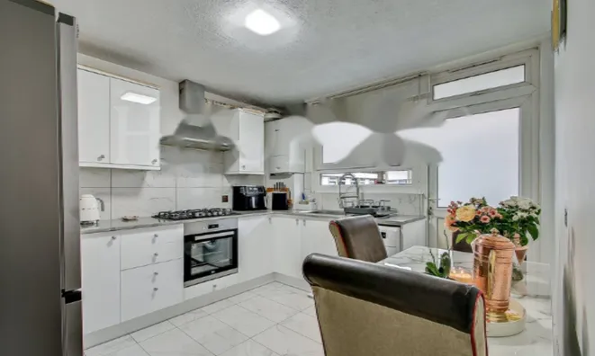 Недвижимость Ainsworth Close: 8