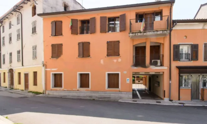 Недвижимость Квартира на площади Томмазео: 10