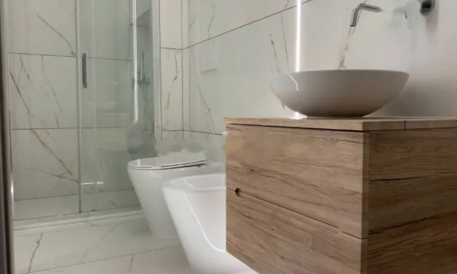 Недвижимость Трёхкомнатная квартира в центре: 8