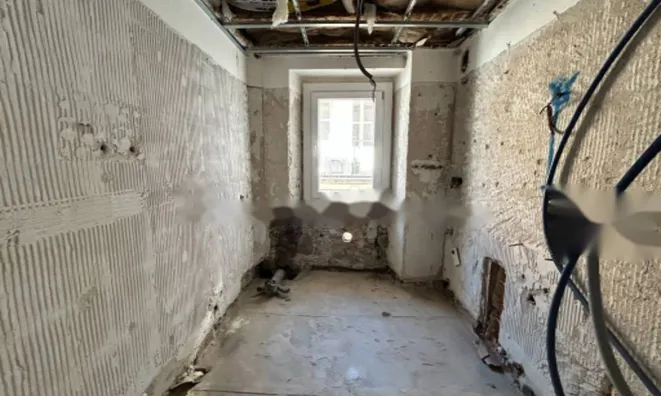 Недвижимость Трехкомнатная квартира в центре: 13