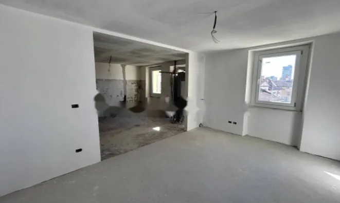 Недвижимость Четырехкомнатная в Центре Горицией: 9