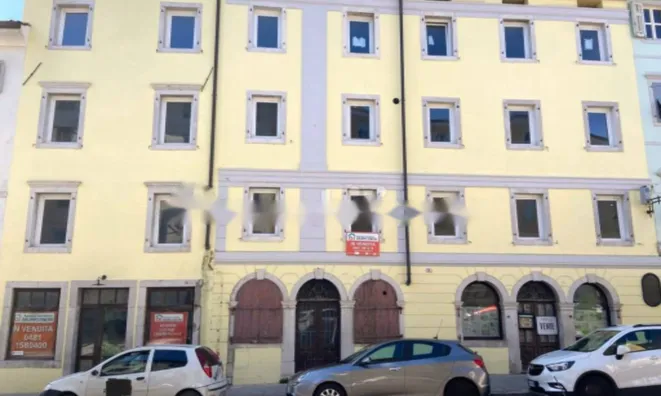 Недвижимость Четырехкомнатная в Центре Горицией: 17