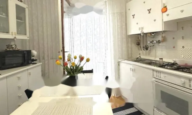 Недвижимость Трехкомнатная квартира, Центр: 2