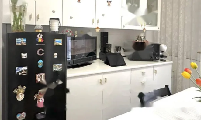 Недвижимость Трехкомнатная квартира, Центр: 3