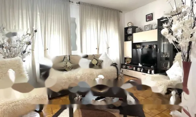 Недвижимость Трехкомнатная квартира, Центр: 6