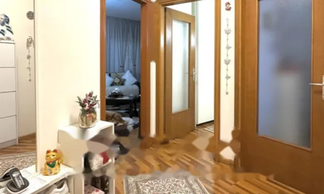 Недвижимость Трехкомнатная квартира, Центр: 11