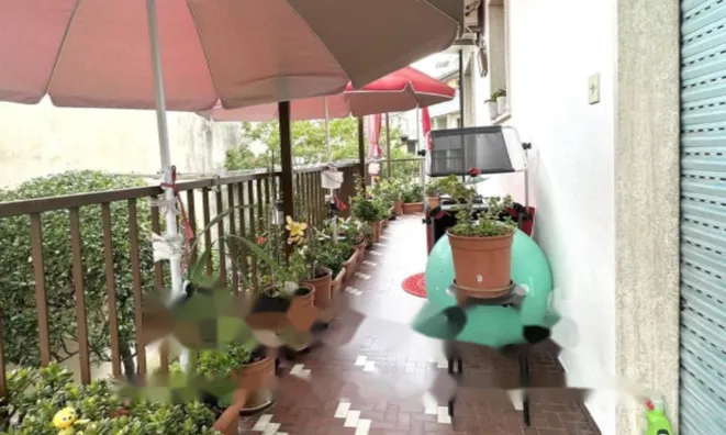 Недвижимость Трехкомнатная квартира, Центр: 18