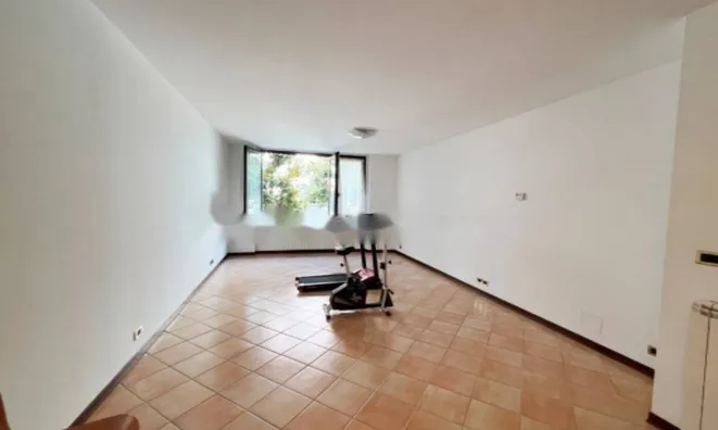 Недвижимость Двухкомнатная квартира в центре: 7