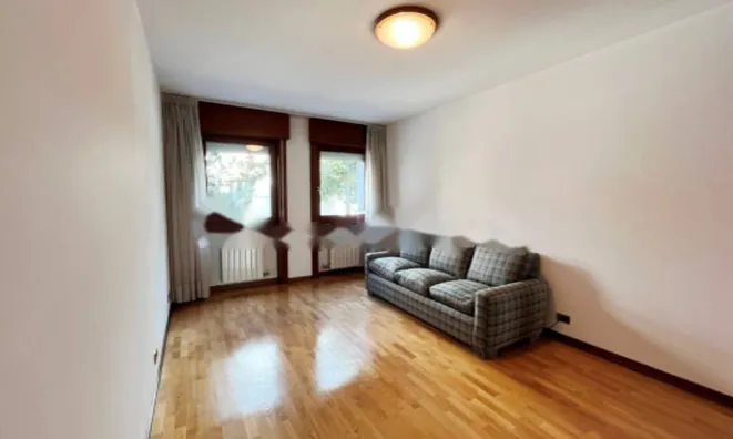 Недвижимость Двухкомнатная квартира в центре: 9