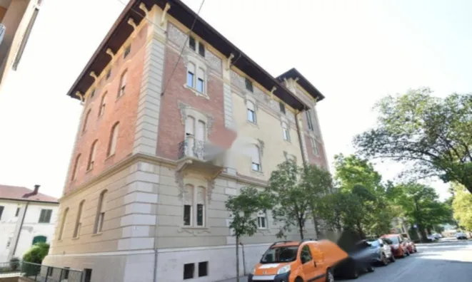 Недвижимость Трёхкомнатная, проспект Италия: 8