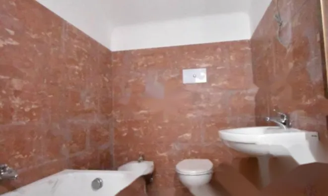 Недвижимость Трёхкомнатная, проспект Италия: 21