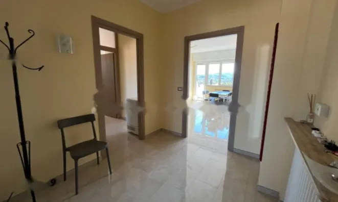 Недвижимость Трёхкомнатная квартира в центре Горизии: 3