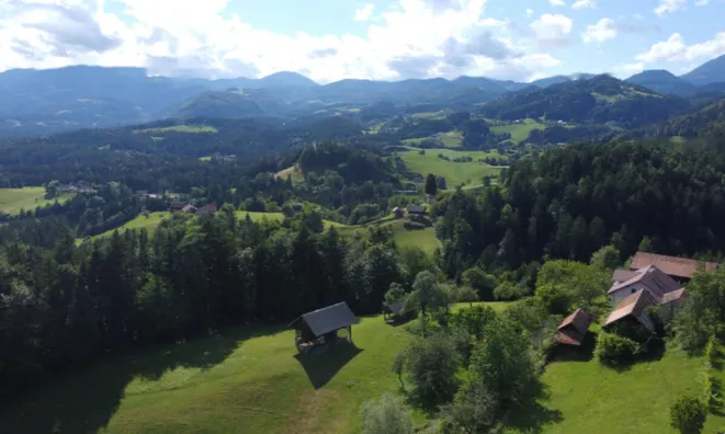 Недвижимость Имение, ферма Равне, пристава: 12