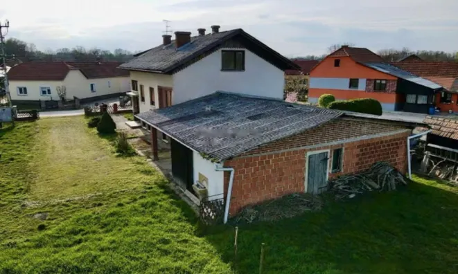 Недвижимость Дом с террасой, Кот: 17