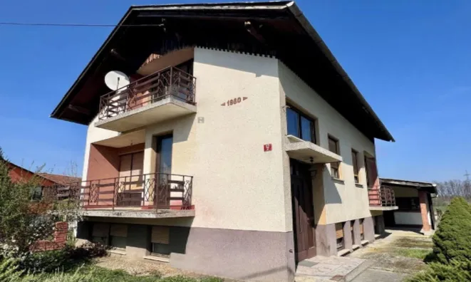 Недвижимость Дом с террасой, Кот: 23