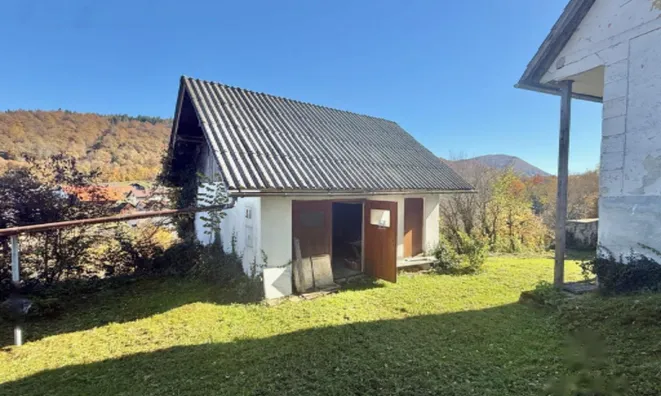 Недвижимость Дом, Яма при Дворе: 6