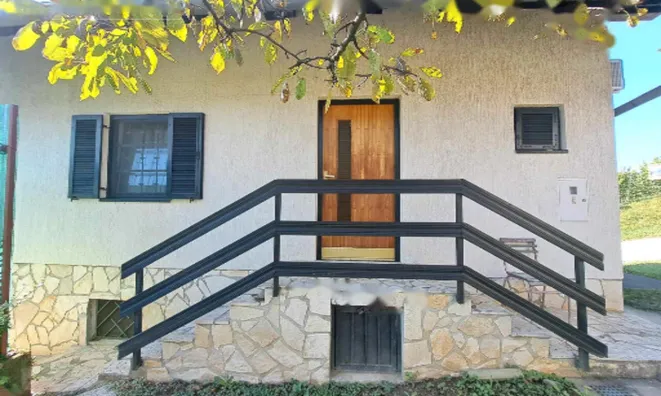 Недвижимость Дом, Грушковец: 2