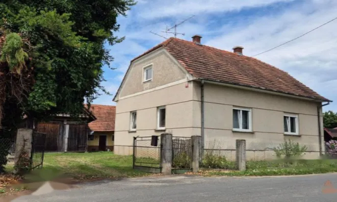 Недвижимость Дом с террасой Трне: 1