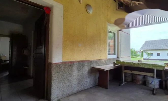 Недвижимость Дом с террасой Трне: 3