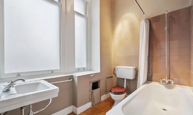 Недвижимость —: 3