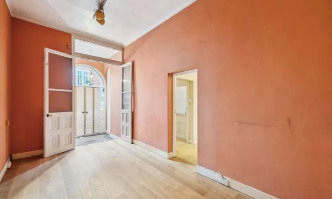 Недвижимость —: 6