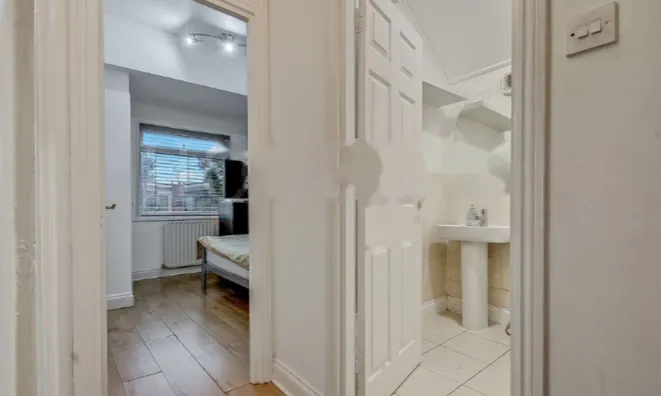 Недвижимость Melrose Avenue: 4