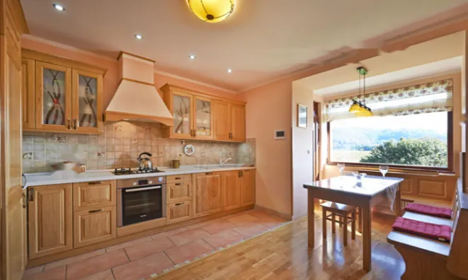 Недвижимость Усадьба на холме в окружении природы.: 10