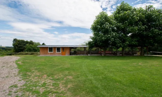 Недвижимость Участок, ферма Осек: 2