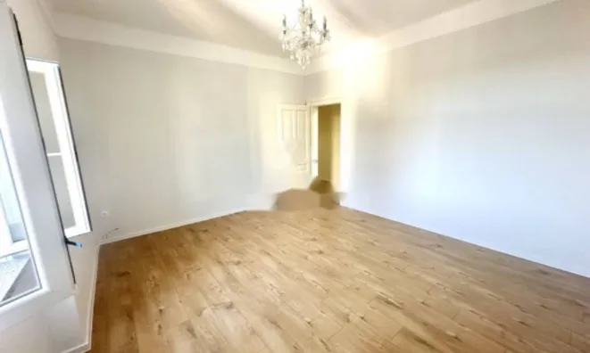 Недвижимость Двухкомнатная квартира, центр: 12