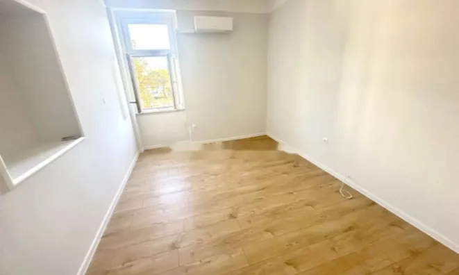 Недвижимость Двухкомнатная квартира, центр: 14