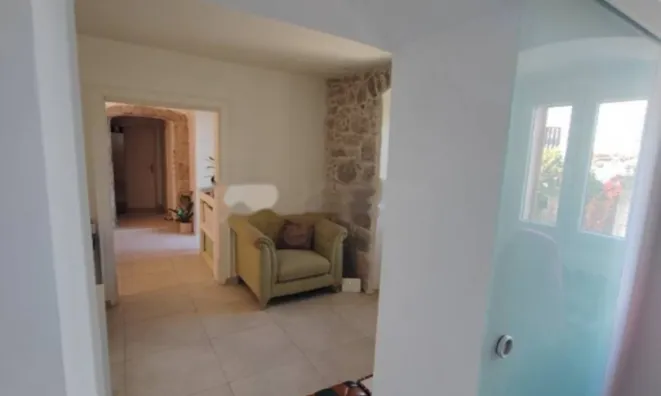 Недвижимость Квартира на первом этаже, Побри: 2