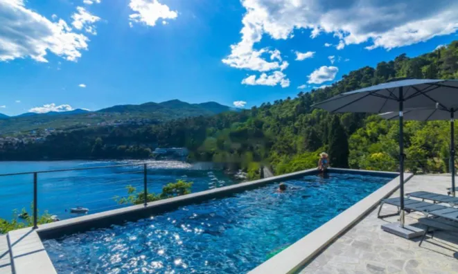 Недвижимость Четырехкомнатная квартира в Волоско: 3