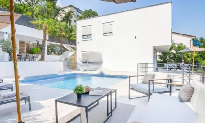 Недвижимость Семейный дом Опатии Центр: 3