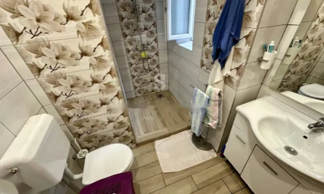 Недвижимость Трехкомнатная квартира Центр: 6