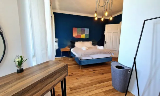 Недвижимость Четырехкомнатная квартира, Центр: 10