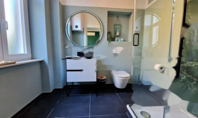 Недвижимость Четырехкомнатная квартира, Центр: 17