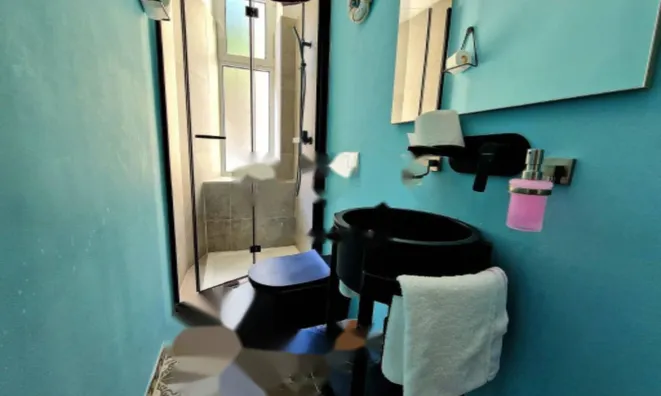 Недвижимость Четырехкомнатная квартира, Центр: 20