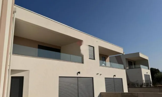 Недвижимость Четырехкомнатная квартира Побри: 10