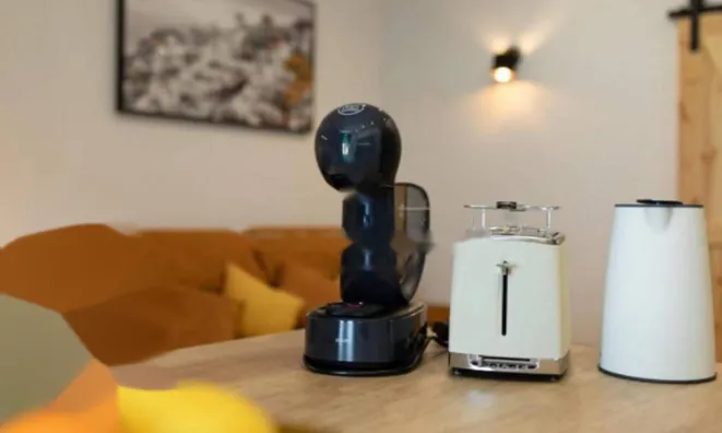 Недвижимость Двухкомнатная квартира в центре: 12