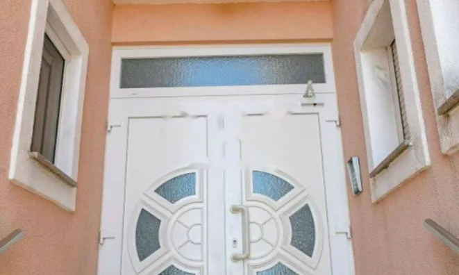 Недвижимость Четырехкомнатная квартира Центр: 13