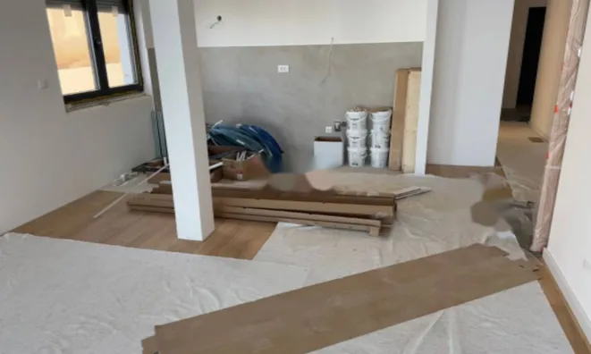 Недвижимость Двухкомнатная квартира в центре: 11