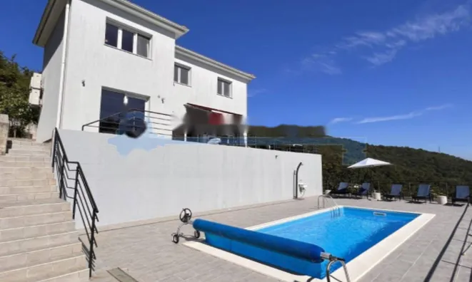 Недвижимость Семейный дом Вепринац: 1