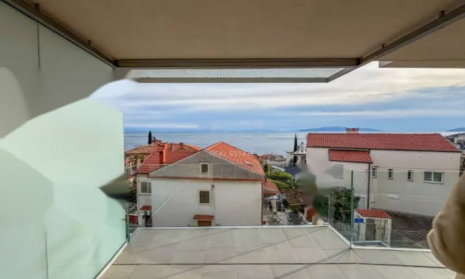 Недвижимость Трёхкомнатная квартира Центр: 5