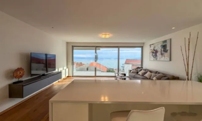 Недвижимость Трёхкомнатная квартира Центр: 10