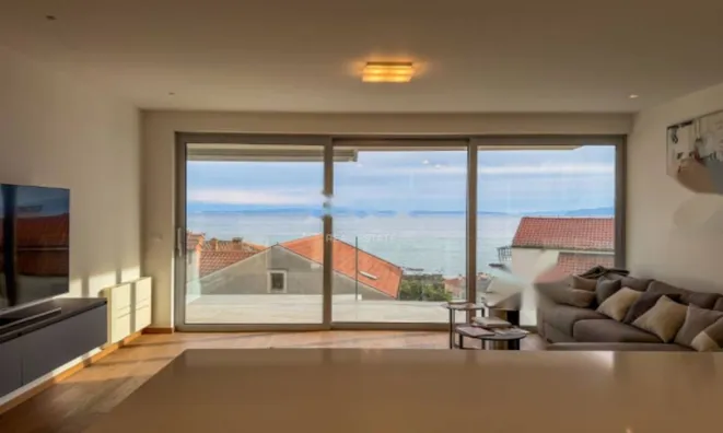 Недвижимость Трёхкомнатная квартира Центр: 11