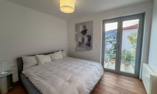 Недвижимость Трёхкомнатная квартира Центр: 18